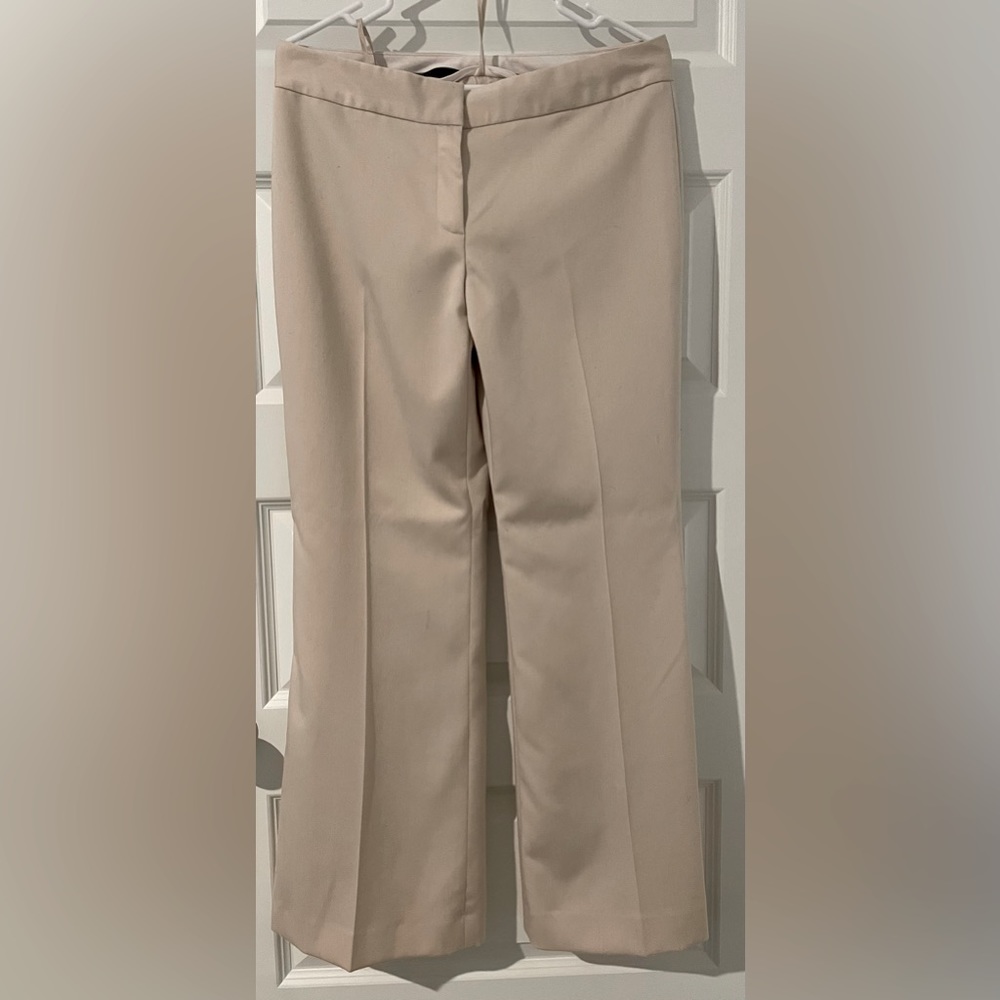 Anne Klein cream colored dress slacks. Perfect for any casual day.